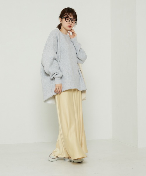 FREAK'S STORE（フリークスストア）の「ヘビーウェイト変形ラウンドヘムクルーネックスウェット（スウェット・レディース・ブルー/グレー/ブラック・マルチサイズ）」の22枚目の写真