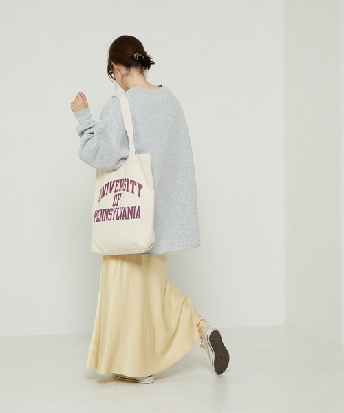 FREAK'S STORE（フリークスストア）の「ヘビーウェイト変形ラウンドヘムクルーネックスウェット（スウェット・レディース・ブルー/グレー/ブラック・マルチサイズ）」の19枚目の写真