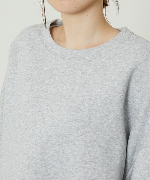 FREAK'S STORE（フリークスストア）の「ヘビーウェイト変形ラウンドヘムクルーネックスウェット（スウェット・レディース・ブルー/グレー/ブラック・マルチサイズ）」の6枚目の写真