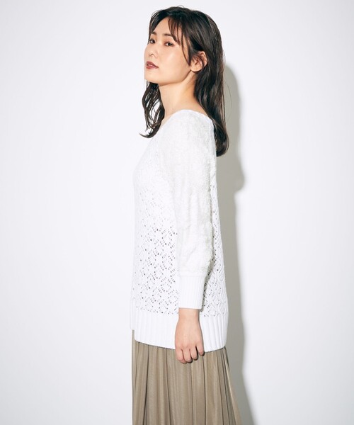 GRACE CONTINENTAL（グレースコンチネンタル）の「フラワースリーブニットトップ（ニット/セーター・レディース・ホワイト/ブラック・36）」の15枚目の写真