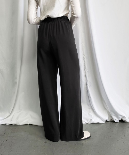 me+em select（ミームセレクト）の「スムースカットイージースラックス（スラックス・レディース・ブラック/ブラウン/グレー・FREE）」の7枚目の写真