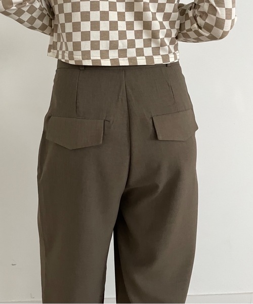 Didot.showroom(ディドット ショールーム)の「set up tuck wide sl(スラックス・レディース・ブラウン/ブラック/チャコールグレー・S/M)」の18枚目の写真