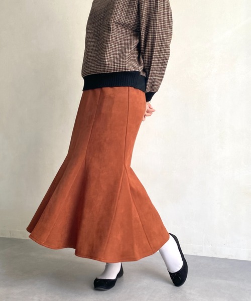 CPCM（シーピーシーエム）の「フェイクスエードマーメイドハギスカート（スカート・レディース・ブラック/オレンジ/グリーン/アイボリー・FREE）」の13枚目の写真