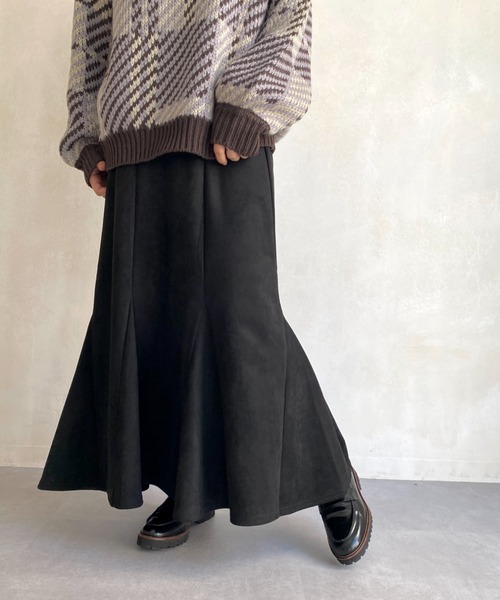 CPCM（シーピーシーエム）の「フェイクスエードマーメイドハギスカート（スカート・レディース・ブラック/オレンジ/グリーン/アイボリー・FREE）」の16枚目の写真