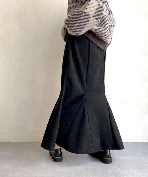 CPCM（シーピーシーエム）の「フェイクスエードマーメイドハギスカート（スカート・レディース・ブラック/オレンジ/グリーン/アイボリー・FREE）」の17枚目の写真