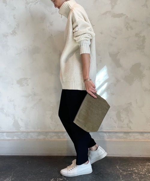 YVES ANDRIEUX(イヴアンドリュー)の「《YVES ANDRIEUX》ポーチ(ポーチ・レディース・ホワイト/カーキ・FREE)」の2枚目の写真