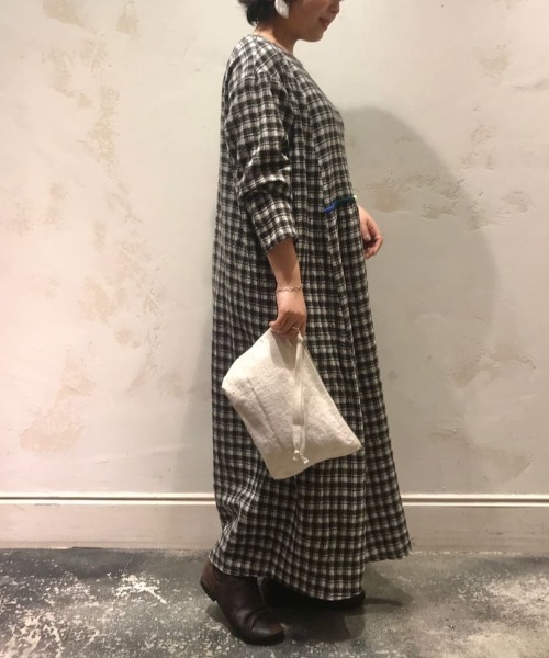 YVES ANDRIEUX(イヴアンドリュー)の「《YVES ANDRIEUX》ポーチ(ポーチ・レディース・ホワイト/カーキ・FREE)」の15枚目の写真