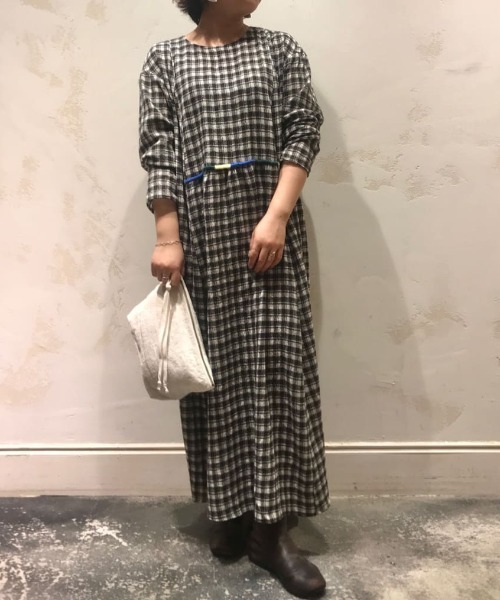 YVES ANDRIEUX(イヴアンドリュー)の「《YVES ANDRIEUX》ポーチ(ポーチ・レディース・ホワイト/カーキ・FREE)」の16枚目の写真