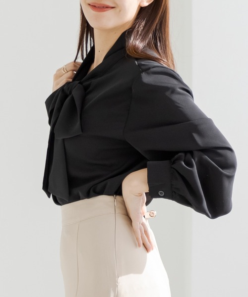 DAY CLOSET(デイ クローゼット)の「【ドラマ衣装提供】レディース アシメヘムボウタイブラウス(シャツ/ブラウス・レディース・ブラック/パープル/ホワイト/ミント/ベージュ・ONE SIZE)」の7枚目の写真