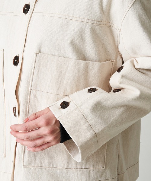 A de a.v.v(アードアー・ヴェ・ヴェ)の「デニムライクカラー袖&後ろ開きジャケット(デニムジャケット・レディース・グリーン/アイボリー/ピンク・36/38)」の19枚目の写真