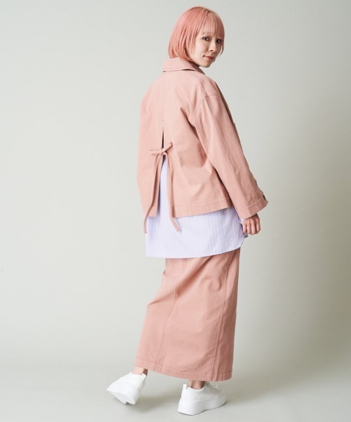 A de a.v.v(アードアー・ヴェ・ヴェ)の「デニムライクカラー袖&後ろ開きジャケット(デニムジャケット・レディース・グリーン/アイボリー/ピンク・36/38)」の12枚目の写真