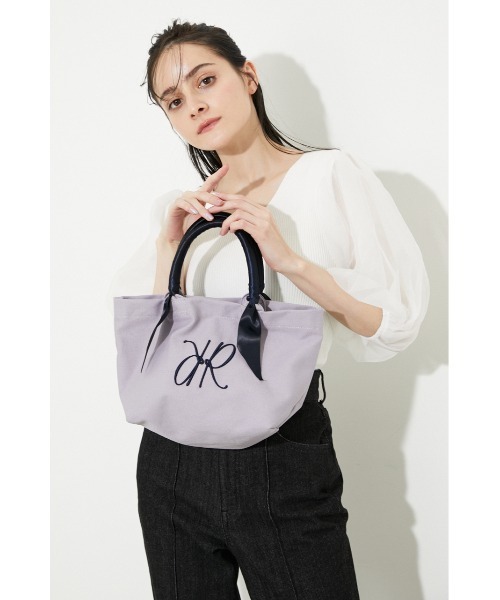 rienda（リエンダ）の「アニバーサリーサテンハンドルトートバッグ（トートバッグ・レディース・ホワイト/ブラック/カーキ/ライトパープル/スモークピンク・FREE）」の4枚目の写真