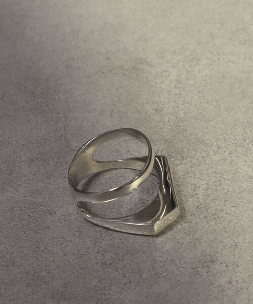NOLLEY’S（ノーリーズ）の「【AZ/アズ】 変形ダブルリング（リング・レディース・シルバー・13号）」の2枚目の写真