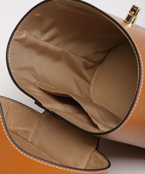 Andemiu（アンデミュウ）の「ステッチバニティバッグ274306（ショルダーバッグ・レディース・ブラック/ブラウン・FREE）」の17枚目の写真