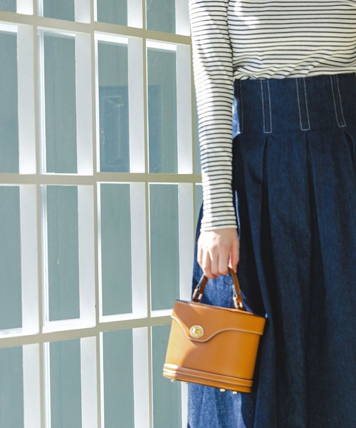 Andemiu（アンデミュウ）の「ステッチバニティバッグ274306（ショルダーバッグ・レディース・ブラック/ブラウン・FREE）」の22枚目の写真