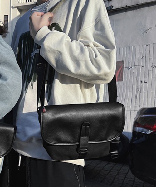 STYLEBLOCK（スタイルブロック）の「ユニセックスデザインメッセンジャーバッグ（ショルダーバッグ・レディース・ブラック/カーキ/ホワイト・FREE）」の3枚目の写真