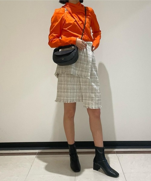 LE CIEL BLEU（ルシェルブルー）の「タイネックトップ / Tie Neck Top（Tシャツ/カットソー・レディース・ブラック/オレンジ・36）」の15枚目の写真