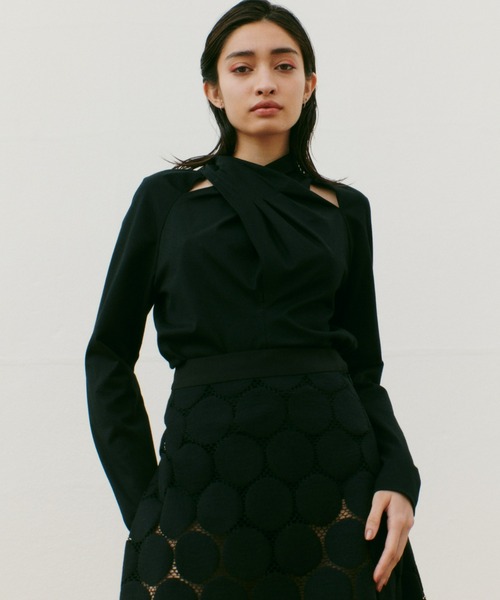 LE CIEL BLEU（ルシェルブルー）の「タイネックトップ / Tie Neck Top（Tシャツ/カットソー・レディース・ブラック/オレンジ・36）」の20枚目の写真