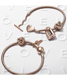 PANDORA（パンドラ）の「ローズ パドロック＆キー ダングル チャーム