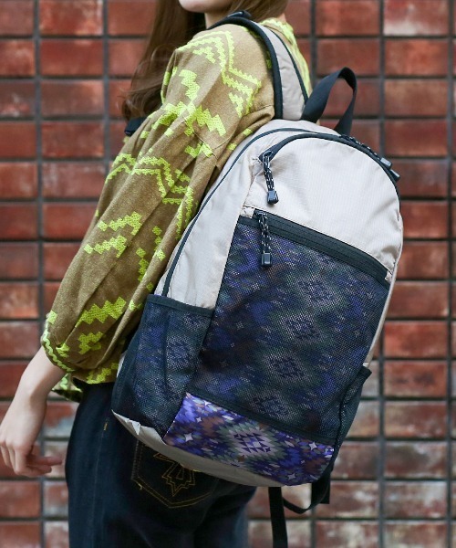 チチカカ(チチカカ)の「7ポケットキカリュック(バックパック/リュック・レディース・ブラック/ベージュ/オレンジ・FREE)」の2枚目の写真