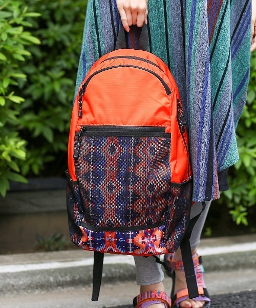 チチカカ(チチカカ)の「7ポケットキカリュック(バックパック/リュック・レディース・ブラック/ベージュ/オレンジ・FREE)」の14枚目の写真