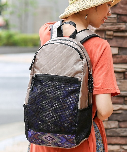 チチカカ(チチカカ)の「7ポケットキカリュック(バックパック/リュック・レディース・ブラック/ベージュ/オレンジ・FREE)」の12枚目の写真