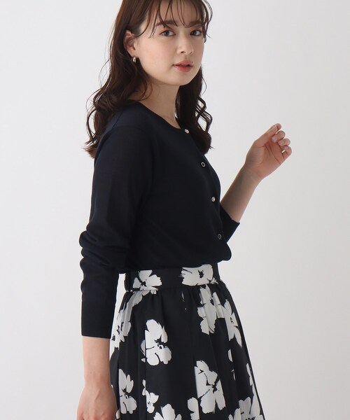 index(インデックス)の「◆コットンアセテート丸首多ボタンカーディガン【WEB限定アイテム】(カーディガン/ボレロ・レディース・ライトグレー/ブラック/パープル/ネイビー/グリーン/ホワイト系・40/38/42/36)」の1枚目の写真