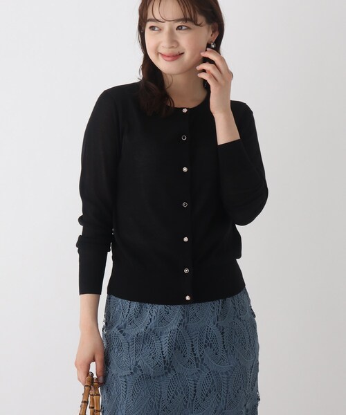 index(インデックス)の「◆コットンアセテート丸首多ボタンカーディガン【WEB限定アイテム】(カーディガン/ボレロ・レディース・ライトグレー/ブラック/パープル/ネイビー/グリーン/ホワイト系・40/38/42/36)」の3枚目の写真
