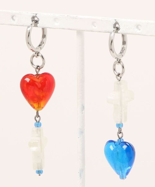 tone(トーン)の「【schein】シルバー クロス ハート ピアス(MA)(ピアス(両耳用)・レディース・グリーン/ライトグリーン/レッド/ゴールド/ブルー/ブラウン/ライトブルー/インディゴブルー/オレンジ系/エメラルド/クリア・FREE)」の19枚目の写真