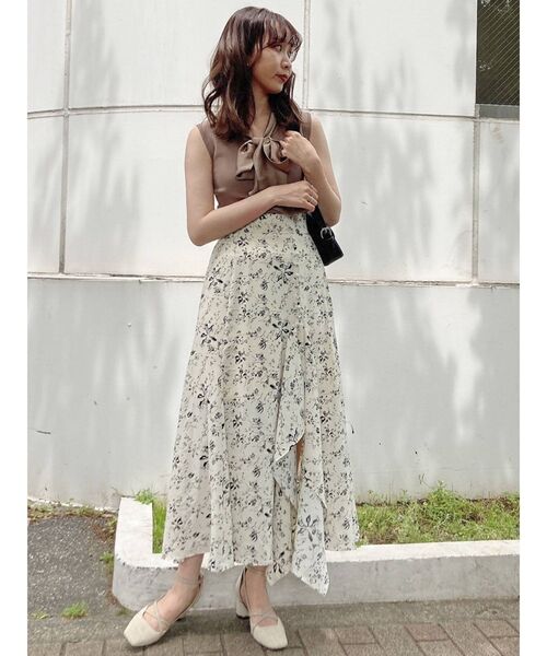 dazzlin(ダズリン)の「ボウタイノースリニットトップス(ニット/セーター・レディース・ブラック/パープル/グレー/モカ・FREE)」の18枚目の写真