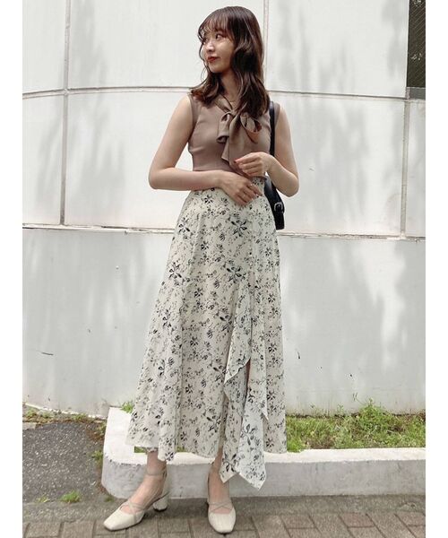 dazzlin(ダズリン)の「ボウタイノースリニットトップス(ニット/セーター・レディース・ブラック/パープル/グレー/モカ・FREE)」の19枚目の写真