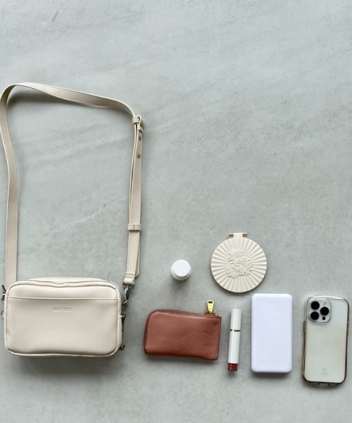 VANNIE U(ヴァニーユー)の「ウォレットバッグ/お財布合体バッグ(ショルダーバッグ・レディース・ブラック/ベージュ/アイボリー・FREE)」の8枚目の写真