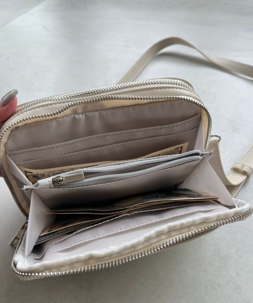VANNIE U(ヴァニーユー)の「ウォレットバッグ/お財布合体バッグ(ショルダーバッグ・レディース・ブラック/ベージュ/アイボリー・FREE)」の18枚目の写真