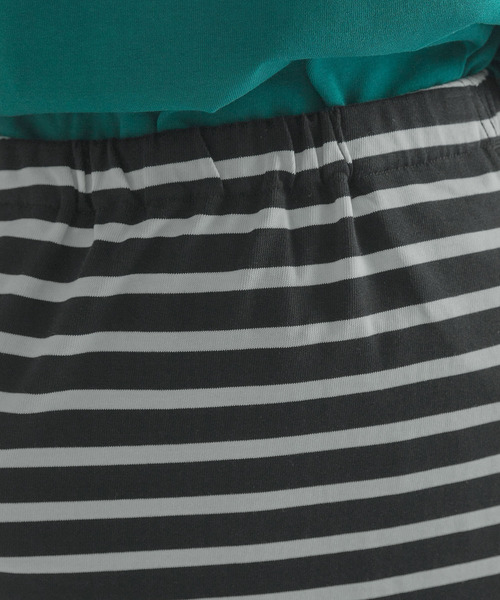 FORK&SPOON(フォークアンドスプーン)の「FORK&SPOON カットソーボーダースカート(スカート・レディース・ブラック系その他/ホワイト系その他・1/2)」の13枚目の写真