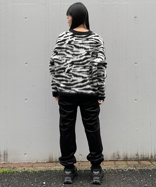 Candy Stripper（キャンディストリッパー）の「CANDY TRACK パンツ（その他パンツ・レディース・ブラック/グレー/ピンク・2）」の16枚目の写真