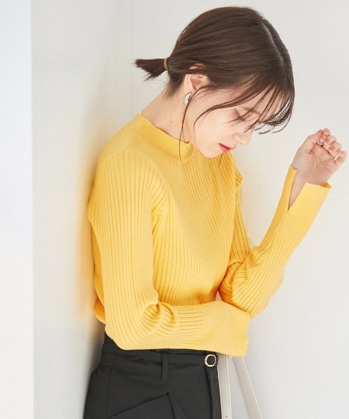 VIS(ビス)の「【吸湿発熱・エコベロ】リブ切替ハイネックニットプルオーバー【sustainable】(ニット/セーター・レディース・ブラック/オレンジ/ピンク/キナリ/ダークグリーン/グレー/イエロー系その他・FREE)」の6枚目の写真