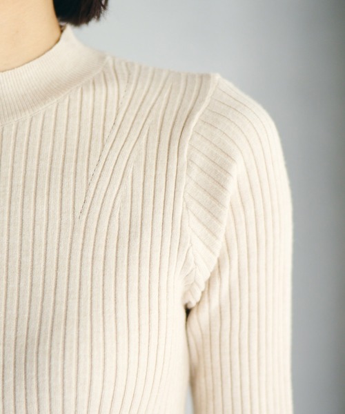 VIS(ビス)の「【吸湿発熱・エコベロ】リブ切替ハイネックニットプルオーバー【sustainable】(ニット/セーター・レディース・ブラック/オレンジ/ピンク/キナリ/ダークグリーン/グレー/イエロー系その他・FREE)」の13枚目の写真