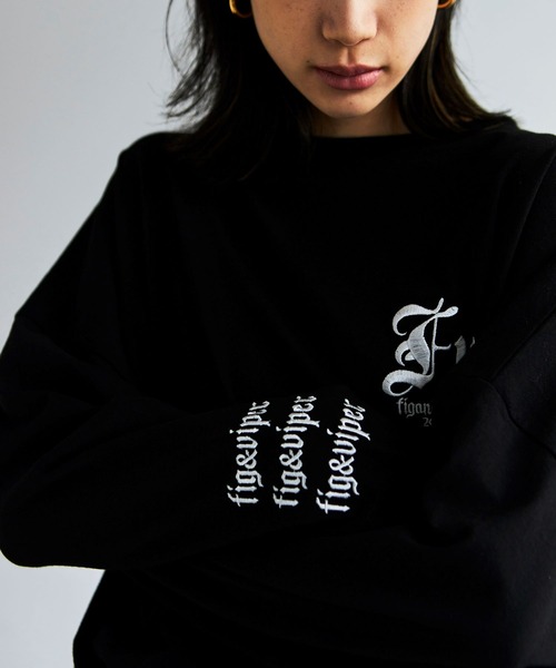 レアモデル【美品】ヴィヴィアン オーブ柄総レース編みTシャツ オーバーサイズ レアモデル【美品】ヴィヴィアン オーブ柄総レース編みTシャツ