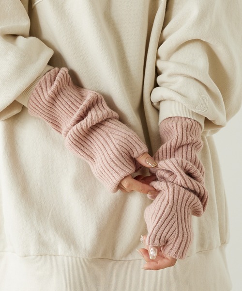 Chico（チコ）の「リブアームウォーマー（アームカバー・レディース・グレー/ブラック/アイボリー/ベージュ/ピンク・FREE）」の14枚目の写真