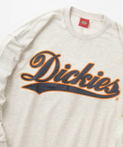 Dickies(ディッキーズ)の「【Dickies/ディッキーズ】サテンワッペン刺繍 ビッグカレッジロゴ スウェット/スタジアムロゴトレーナー/ビッグシルエット/裏毛(スウェット・メンズ・ホワイト/ネイビー/ブラウン/イエロー/ブルー/グリーン/オートミール/スミクロ・M/L/XL)」の5枚目の写真