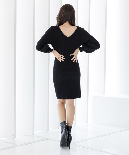 Julia Boutique(ジュリアブティック)の「ミディアム丈・バルーンスリーブタイトニットワンピース/22547(ワンピース・レディース・ブラック/ベージュ/オフホワイト/ピンク/モカ/ピンク系・MEDIUM)」の7枚目の写真