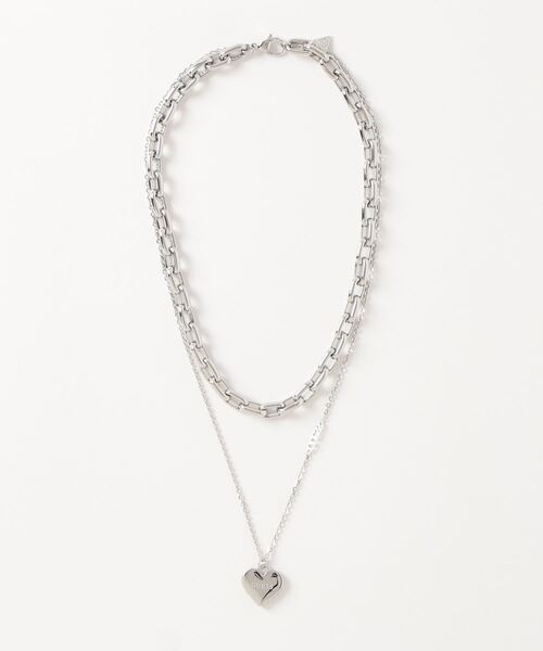Guess（ゲス）の「FALLING IN LOVE Heart Charm Double Chain Necklace（ネックレス）」 WEAR