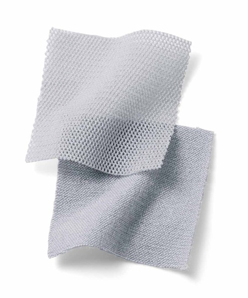 Live in comfort（リブインコンフォート）の「リブ　イン　コンフォート　華やぎも目隠しも同時にかなえる！　やわらかチュール遣いのインナートップス（Tシャツ/カットソー・レディース・オフホワイト/ブラック/ライトグレー・LARGE/X-LARGE/MEDIUM/XX-LARGE/XXX-LARGE/SMALL）」の11枚目の写真