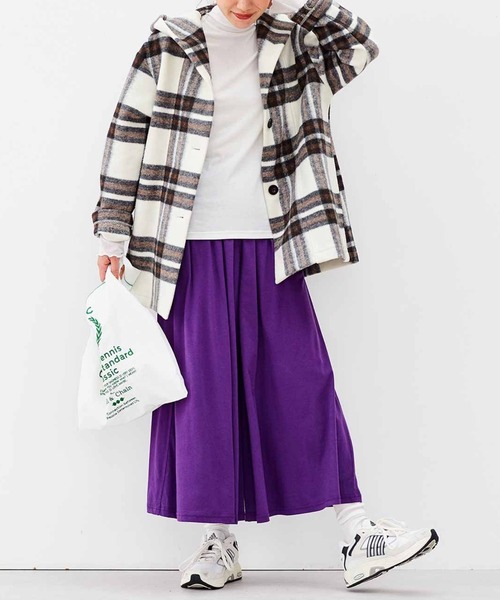 Live in comfort（リブインコンフォート）の「リブ　イン　コンフォート　華やぎも目隠しも同時にかなえる！　やわらかチュール遣いのインナートップス（Tシャツ/カットソー・レディース・オフホワイト/ブラック/ライトグレー・LARGE/X-LARGE/MEDIUM/XX-LARGE/XXX-LARGE/SMALL）」の6枚目の写真