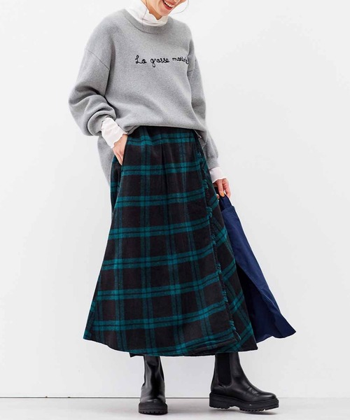 Live in comfort（リブインコンフォート）の「リブ　イン　コンフォート　華やぎも目隠しも同時にかなえる！　やわらかチュール遣いのインナートップス（Tシャツ/カットソー・レディース・オフホワイト/ブラック/ライトグレー・LARGE/X-LARGE/MEDIUM/XX-LARGE/XXX-LARGE/SMALL）」の7枚目の写真