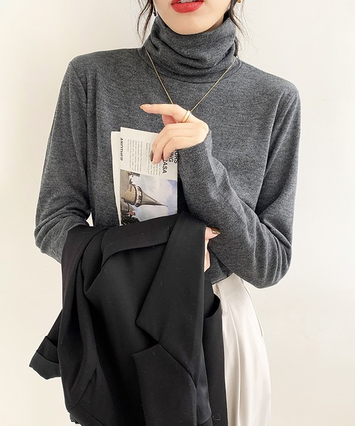 Girly Doll(ガーリードール)の「ハイネックプルオーバー(Tシャツ/カットソー・レディース・ベージュ/グリーン/ダークグレー/キャメル/ホワイト/ライトグレー/ブラック・FREE)」の4枚目の写真