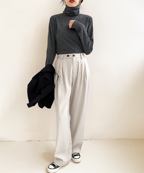 Girly Doll(ガーリードール)の「ハイネックプルオーバー(Tシャツ/カットソー・レディース・ベージュ/グリーン/ダークグレー/キャメル/ホワイト/ライトグレー/ブラック・FREE)」の9枚目の写真
