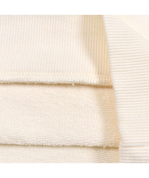 BeBe（ベベ）の「BeBe/マシュマロ裏毛ロゴ刺繍トレーナー(90~150cm)（スウェット・キッズ・グレー/オフホワイト・150/90/110/130/140/120/100）」の7枚目の写真