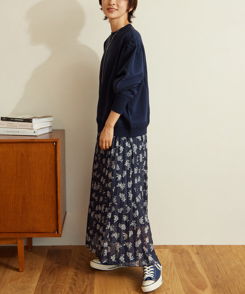 JOURNAL STANDARD relume(ジャーナルスタンダード レリューム)の「ドットフラワープリントプリーツスカート(スカート・レディース・ブラック/ネイビー・FREE)」の4枚目の写真