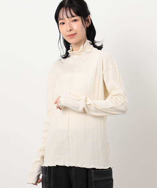 ONIGIRI(オニギリ)の「ランダムリブ ハイネック カットソー(Tシャツ/カットソー・レディース・グリーン系/ブルー/アイボリー/モカ/イエロー/チャコール/オレンジ・FREE)」の2枚目の写真